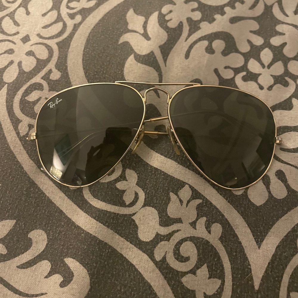 Ray-ban aviator sunglasses